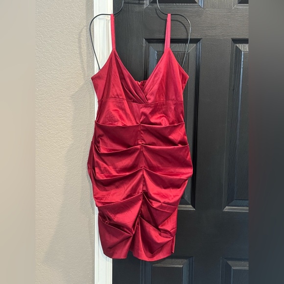 Source Unknown Red Ruched Bodycon Mini Dress - Picture 1 of 4
